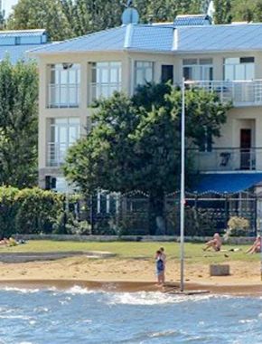 недорогой отдых на море в России